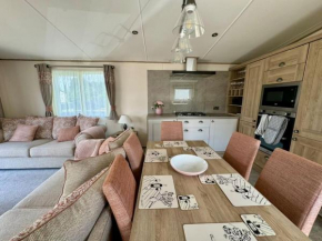 Wine Down Retreat - free Hoburne Passes included
